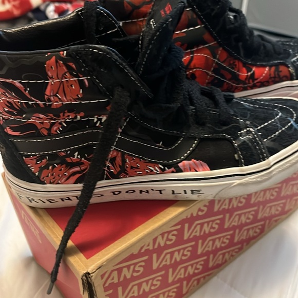 Stranger things Vans - Picture 2 of 7